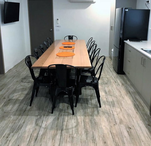 Snow View Holiday Units - Darwin Holiday 20