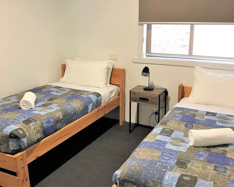 Snow View Holiday Units - Darwin Holiday 18