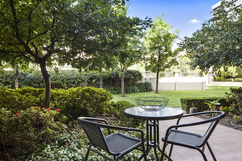 Melbourne Luxury Paradise - Darwin Holiday 1