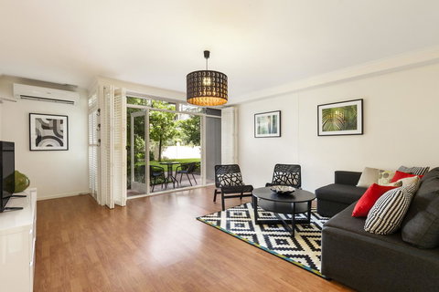 Melbourne Luxury Paradise - Darwin Holiday 2