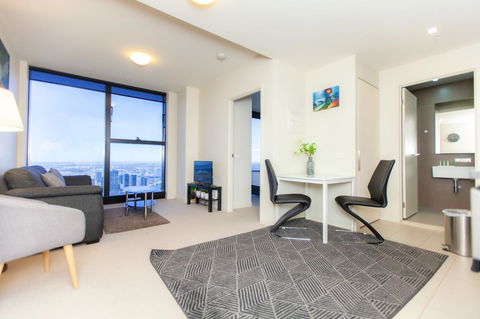 Melbourne SkyHigh Apartments - Darwin Holiday 5