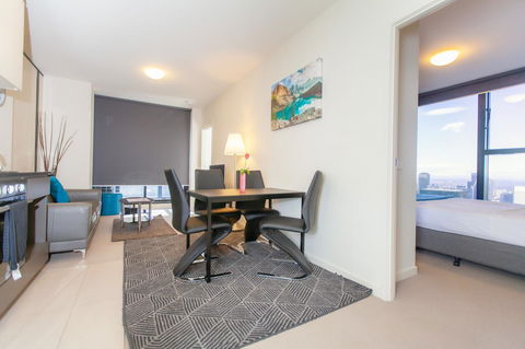 Melbourne SkyHigh Apartments - Darwin Holiday 7