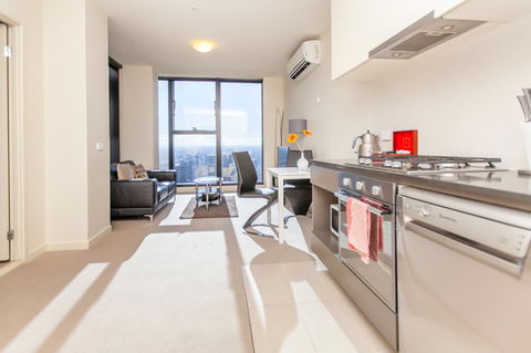Melbourne SkyHigh Apartments - Darwin Holiday 2