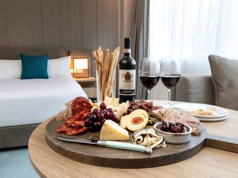 Novotel Melbourne Central - Darwin Holiday 9