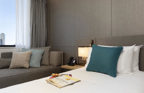 Novotel Melbourne Central - Darwin Holiday 3