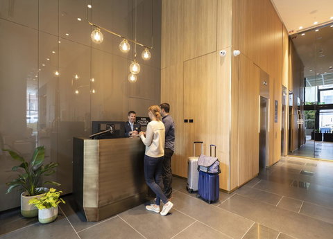 Novotel Melbourne Central - Darwin Holiday 17