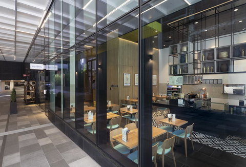 Novotel Melbourne Central - Darwin Holiday 36