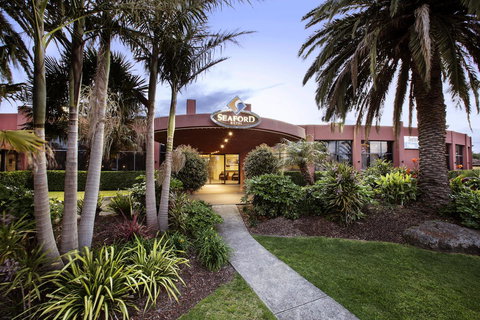 Nightcap At Seaford Hotel - Darwin Holiday 5