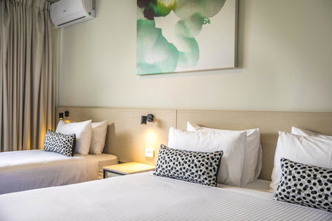 Nightcap At Seaford Hotel - Darwin Holiday 18