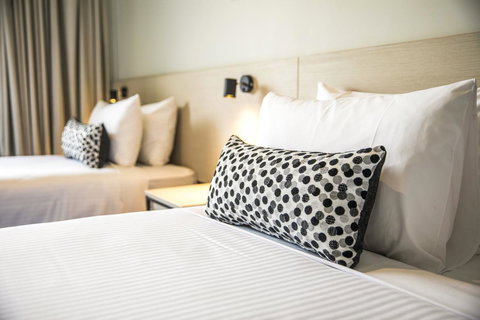 Nightcap At Seaford Hotel - Darwin Holiday 16