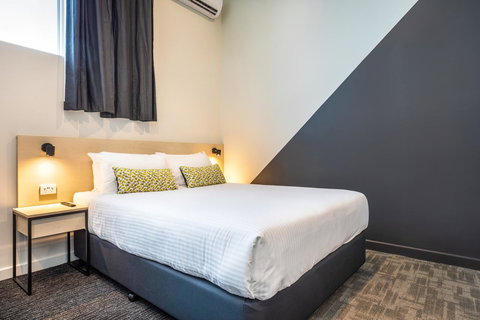 Nightcap At Seaford Hotel - Darwin Holiday 2