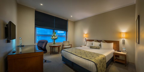 Batman\'s Hill On Collins - Darwin Holiday 25