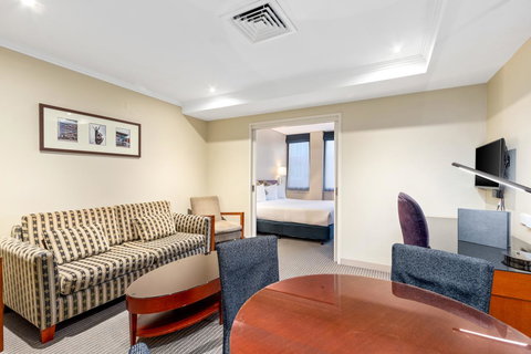 Batman\'s Hill On Collins - Darwin Holiday 14