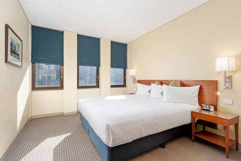 Batman\'s Hill On Collins - Darwin Holiday 19