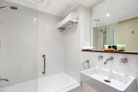 Batman\'s Hill On Collins - Darwin Holiday 13