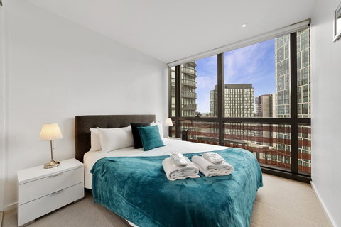 Best Views On Collins - Darwin Holiday 22