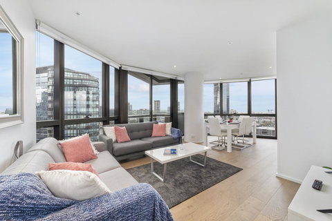 Best Views On Collins - Darwin Holiday 4