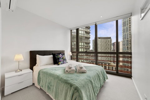 Best Views On Collins - Darwin Holiday 21