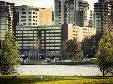 Mercure Melbourne Albert Park - Darwin Holiday 0