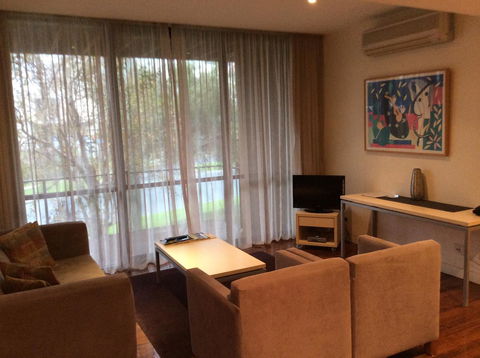 Phillip Island Apartments - Darwin Holiday 25