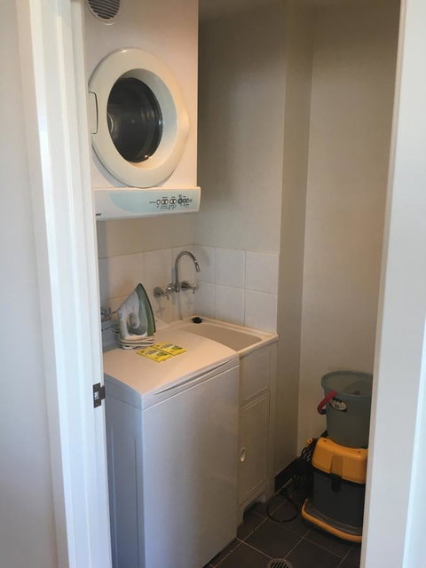 Geelong Waterfront Penthouse Apartment - Darwin Holiday 13