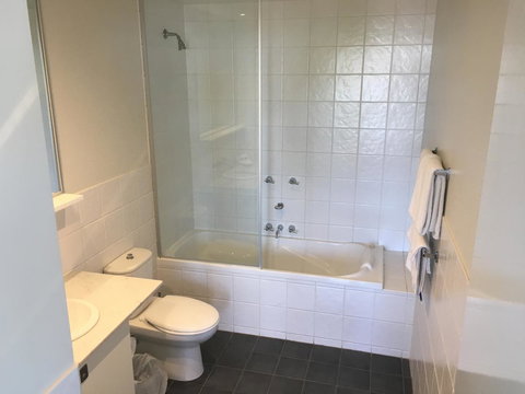 Geelong Waterfront Penthouse Apartment - Darwin Holiday 15