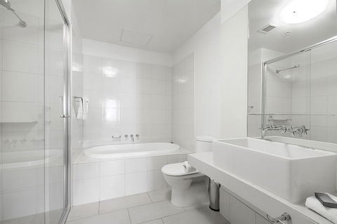 Waterfront Melbourne Apartments - Darwin Holiday 5
