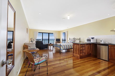 Clifftop Apartments Portland Vic - Darwin Holiday 2