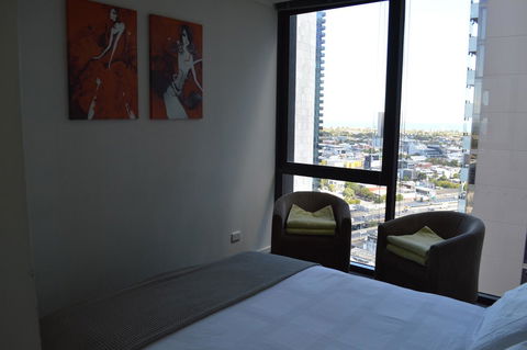 3BR Apartment At Victoria Tower Southbank - Darwin Holiday 10