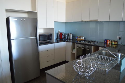 3BR Apartment At Victoria Tower Southbank - Darwin Holiday 4