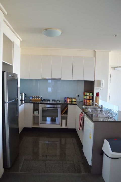 3BR Apartment At Victoria Tower Southbank - Darwin Holiday 3