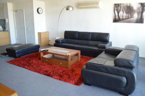 3BR Apartment At Victoria Tower Southbank - Darwin Holiday 2