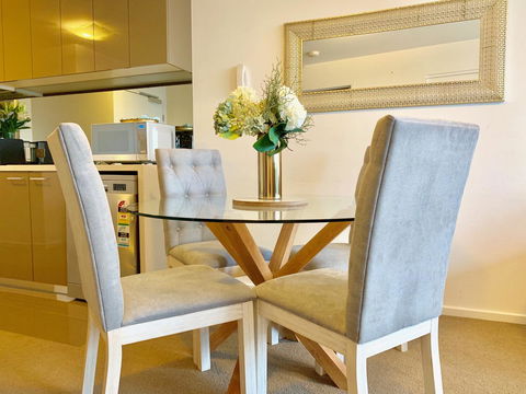 Luxury Apartments With View - Darwin Holiday 4