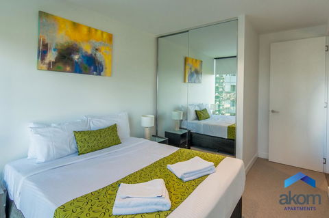 AKOM AT Docklands - Darwin Holiday 22