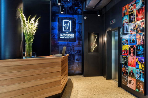 The Jazz Corner Hotel Melbourne - Darwin Holiday 33