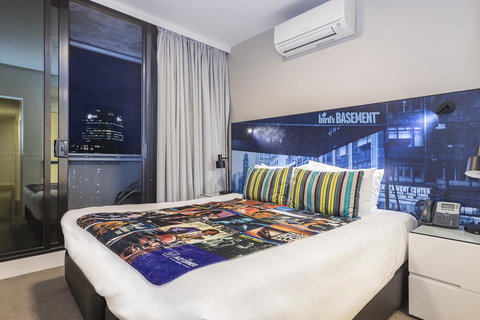 The Jazz Corner Hotel Melbourne - Darwin Holiday 20