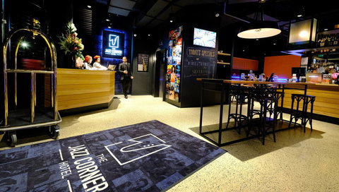 The Jazz Corner Hotel Melbourne - Darwin Holiday 31