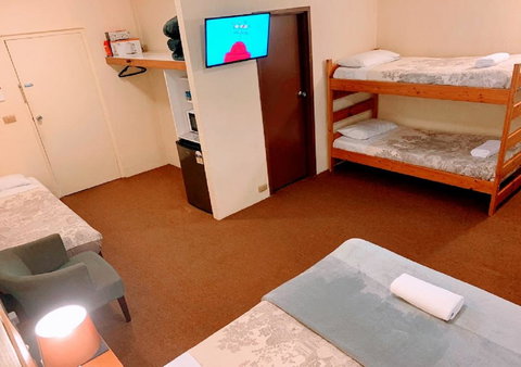 Mountain Creek Motel Bar & Restaurant - Darwin Holiday 6