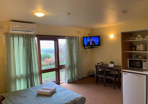 Mountain Creek Motel Bar & Restaurant - Darwin Holiday 35