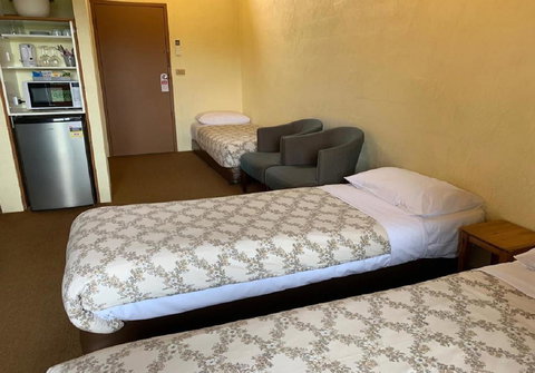 Mountain Creek Motel Bar & Restaurant - Darwin Holiday 30