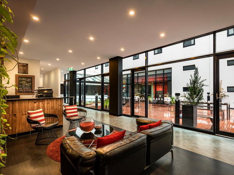 Essence Hotel Carlton - Darwin Holiday 1