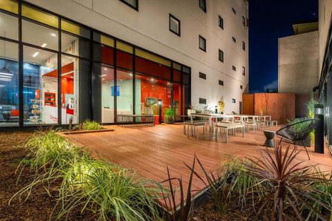 Essence Hotel Carlton - Darwin Holiday 28