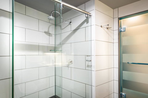 Essence Hotel Carlton - Darwin Holiday 32