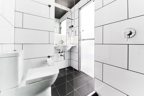 Essence Hotel Carlton - Darwin Holiday 37