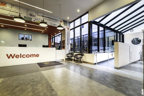 Essence Hotel Carlton - Darwin Holiday 22