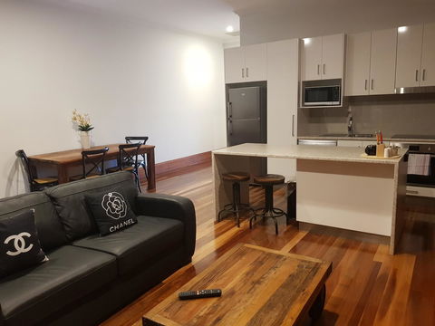 Sublime Spa Apartments - Darwin Holiday 5