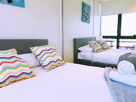 Pride Docklands Waterfront Apartment City View - Darwin Holiday 8
