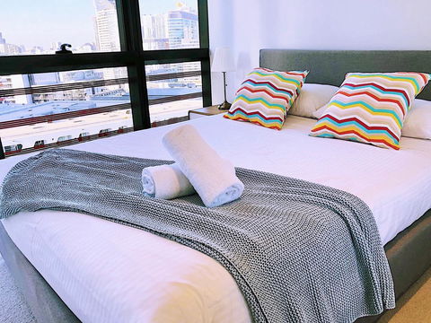 Pride Docklands Waterfront Apartment City View - Darwin Holiday 26
