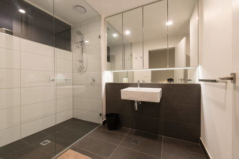 Doncaster Private Collection 2 Bed Townhouse@Pearl - Darwin Holiday 9