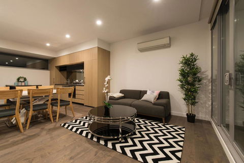 Doncaster Private Collection 2 Bed Townhouse@Pearl - Darwin Holiday 3